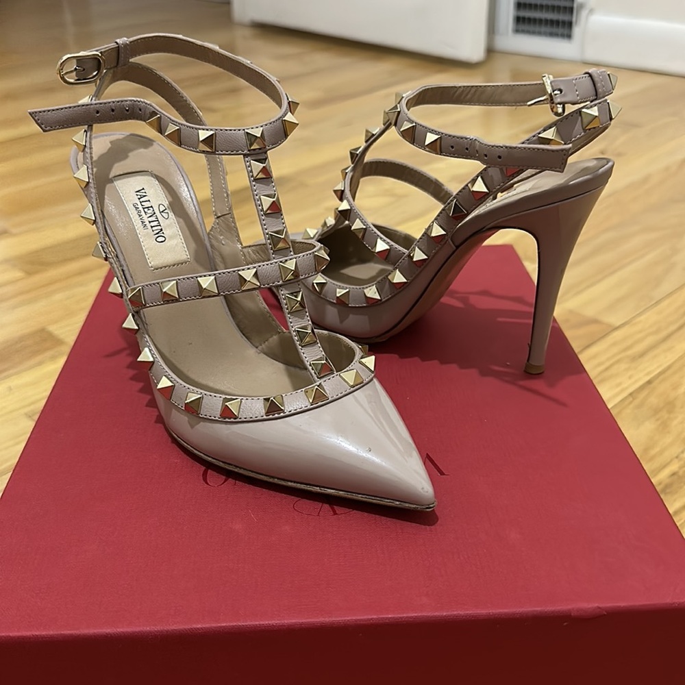 Valentino rock stud patent T strap pointed toe pump comes with box and dust bag